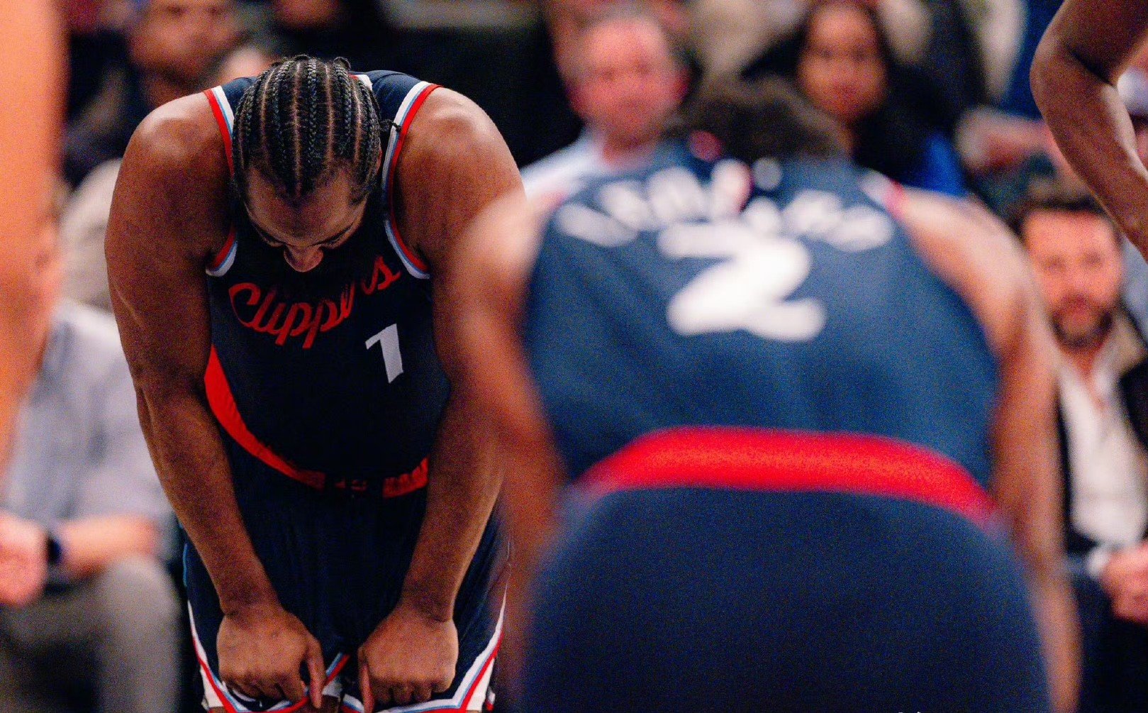 开云app-穆古鲁扎在快船比赛中锐不可当，出色发挥引发热议！全场沸腾不已的简单介绍-开云app