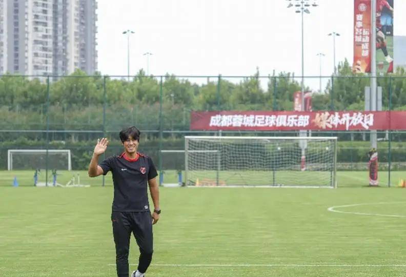 kaiyun-瓦伦西亚发布备战花絮，赛后门线救险，亚冠任务艰巨，资深球员宣示担当-kaiyun