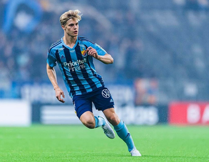 转折点塞维利亚更衣室发声；法国杯今晨攻防权衡；悬念犹存；球探报告显示潜力